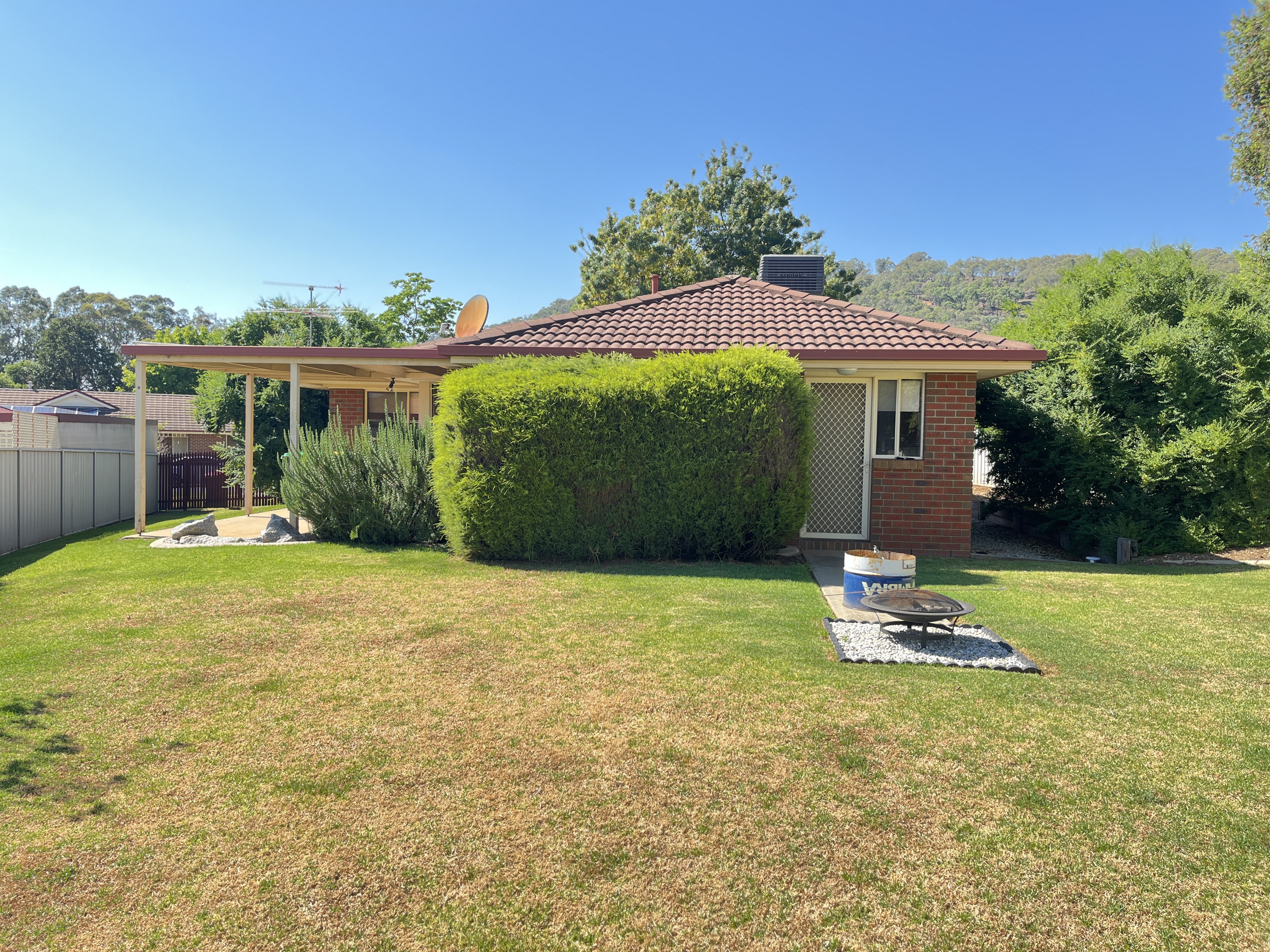 7 MCLEAN CR, WEST WODONGA VIC 3690, 0 chambres, 0 salles de bain, House