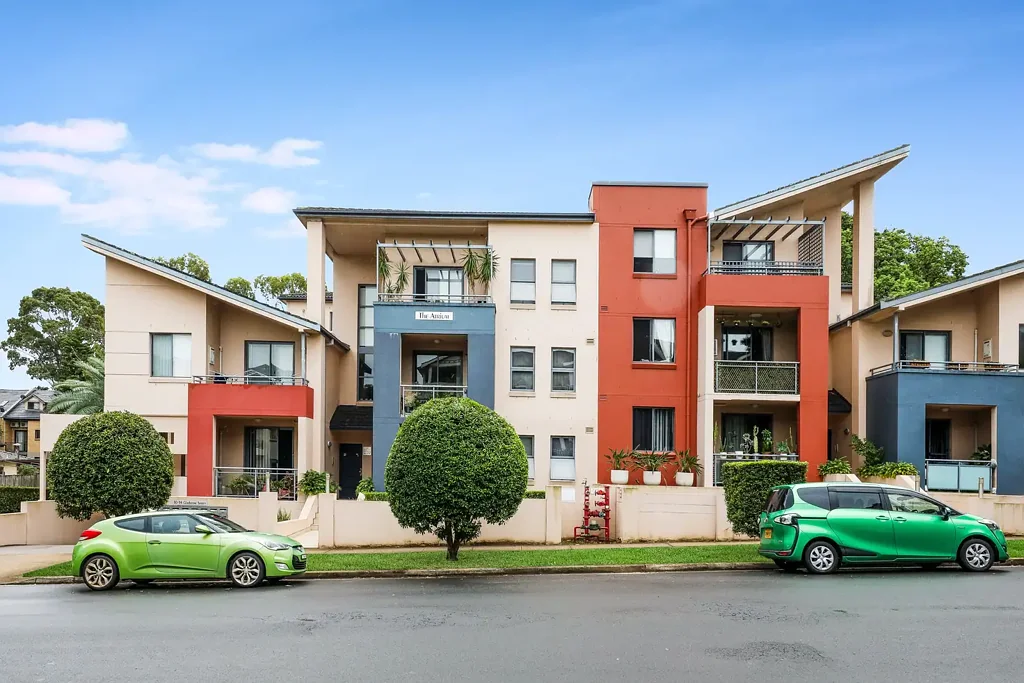 North Parramatta 2ਬੈੱਡਰੂਮ LIGHT FILLED LIVING - WITH TWO LARGE BALCONIES