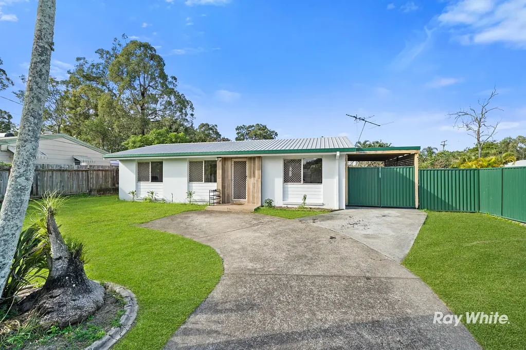 Kingston 3Phòng ngủ FULLY RENOVATED HOME + WALK TO 3 SCHOOLS & A PARK!