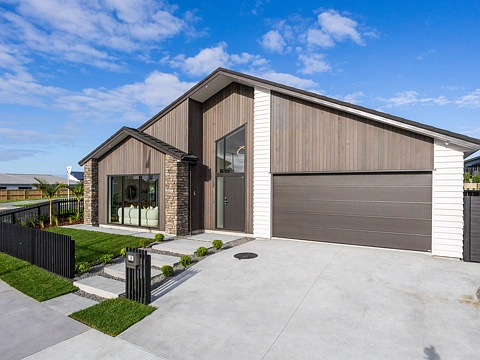 Milldale 5房  Granny Suite & Prime Corner Site!