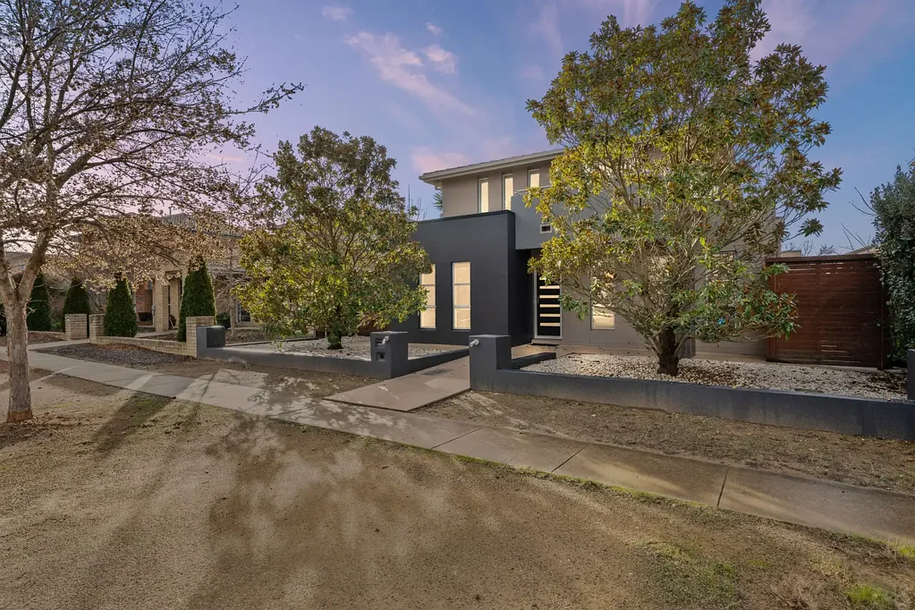17 Hazelgrove Street, Harrison, ACT 2914