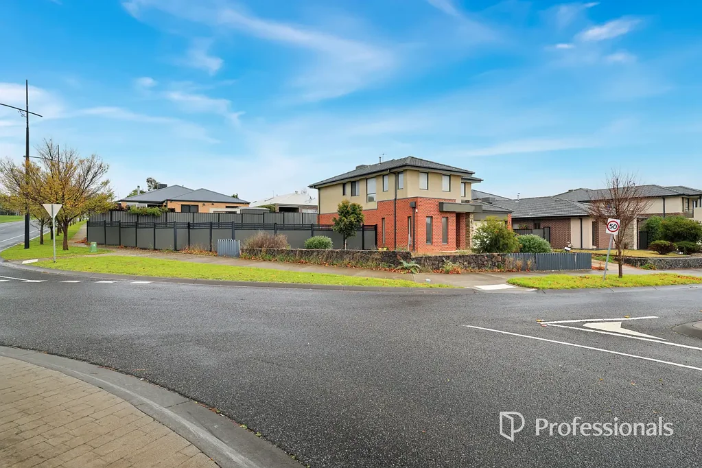 Craigieburn 4Kwarto Spacious Family Living on a Rare 723sqm Corner Block in Prime Craigieburn