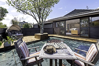 4 Sarah Place, Farm Cove, Manukau City