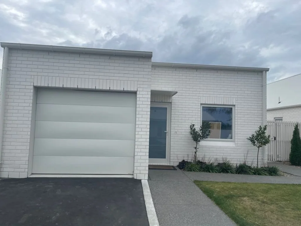 3 bedroom Pye lane