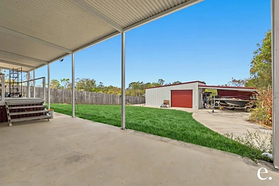 Mareeba 3房  OUTSTANDING QLDER WITH IMPRESSIVE SHED & DUAL STREET ACCESS