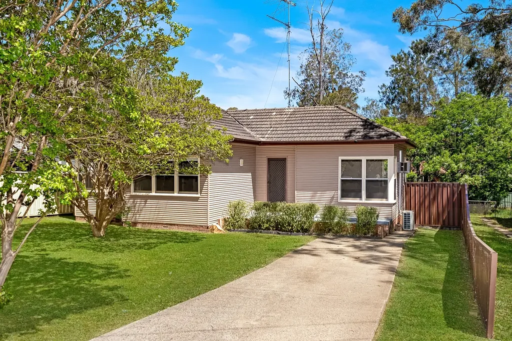 19 Donaldson Street, Bradbury, NSW 2560