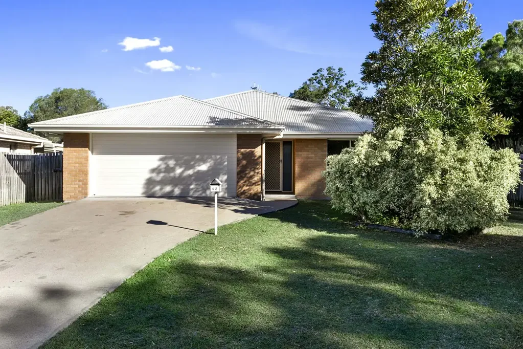 Toogoom 4房  EASY-CARE LIVING IN SOUGHT-AFTER BEACHSIDE TOOGOOM