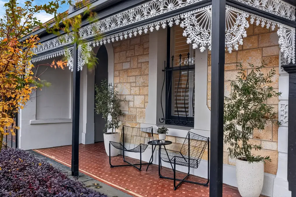 Glenelg 3Moenga Timeless Character Meets Contemporary Coastal Luxury