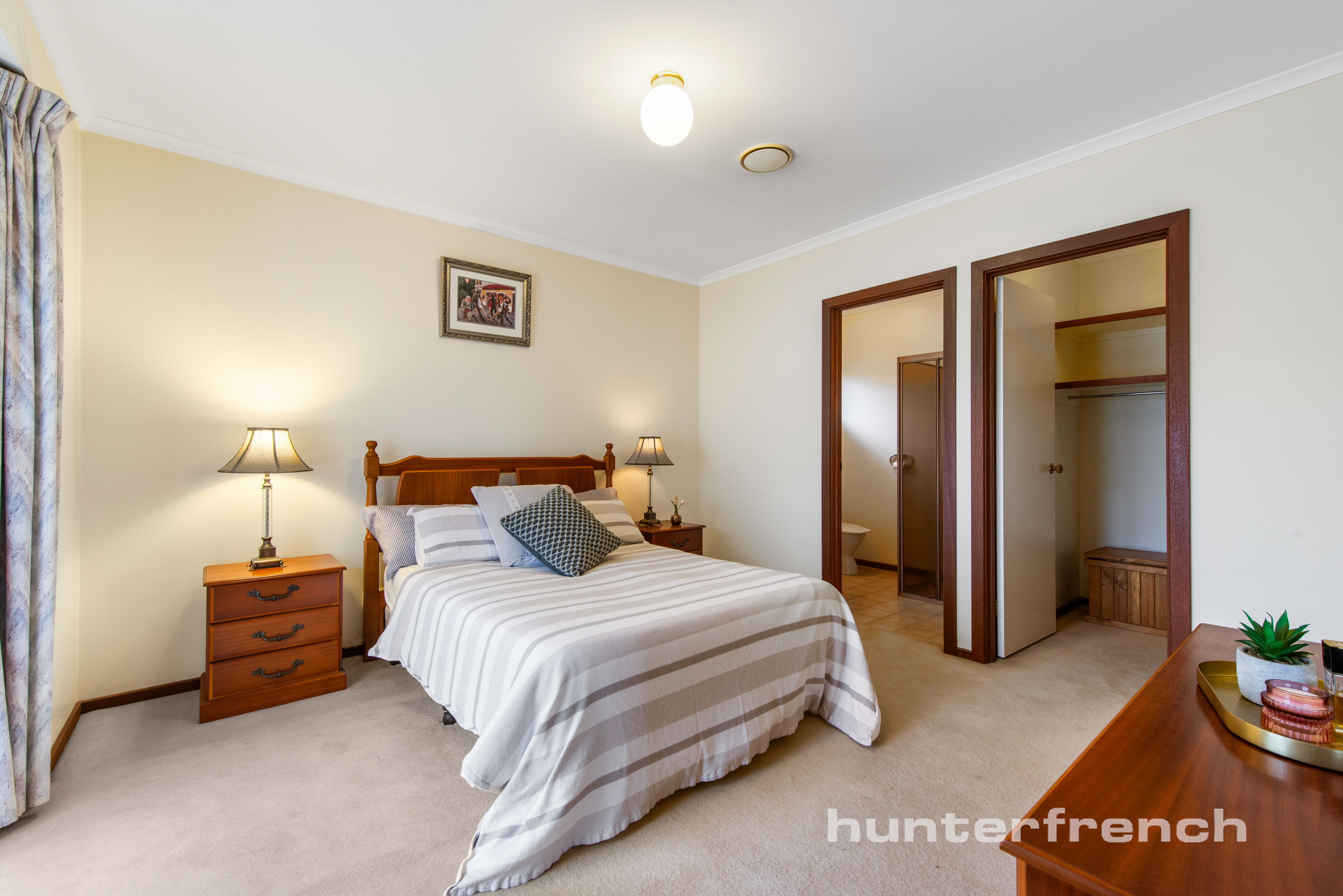 8 DUGGAN CT, ALTONA MEADOWS VIC 3028, 0部屋, 0バスルーム, House