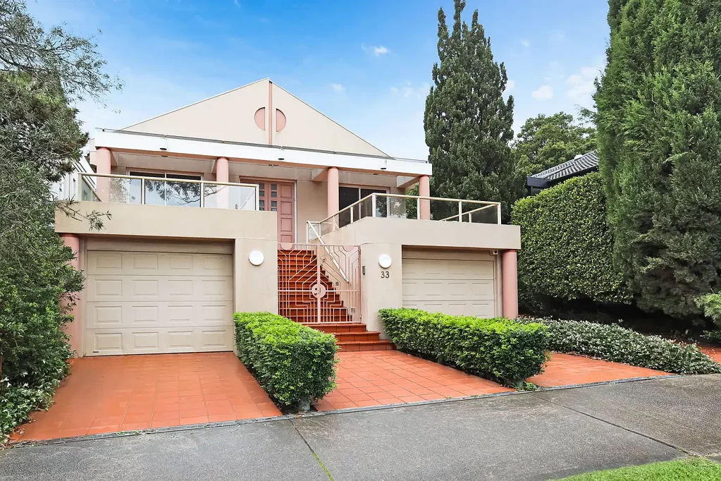 **JUST LEASED BY LENA 0410 916 977**