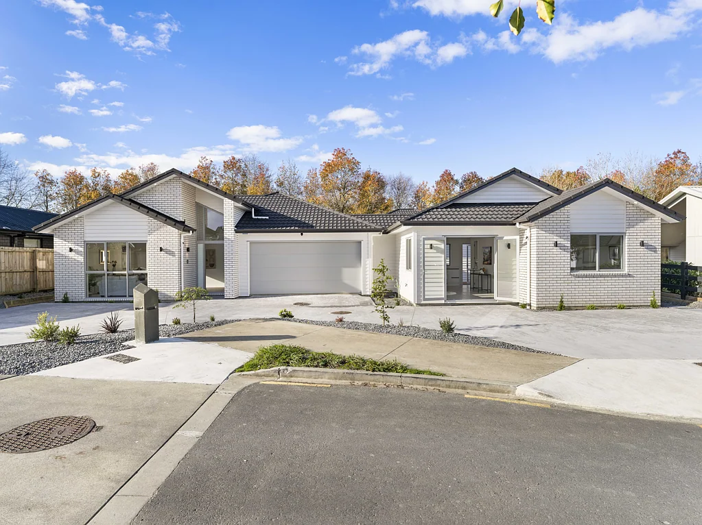 Clevedon 6房  Brand New Legal Home & Income