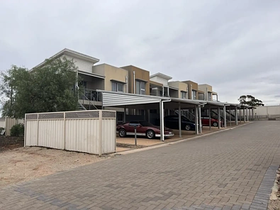 Roxby Downs 2房  Modern Executive Living in a Sustainable, Award-Nominated Development