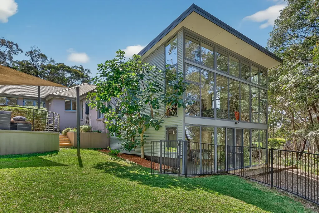 28 Rosebery Street, Wentworth Falls, NSW 2782