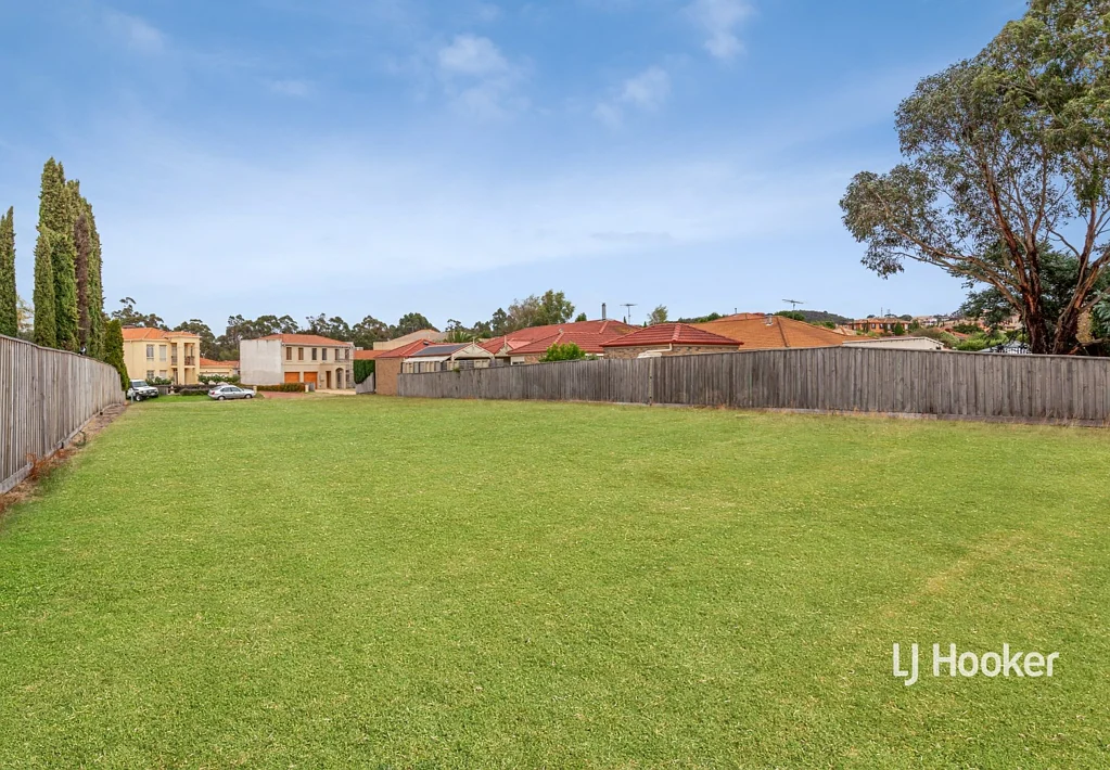 Emerald Prime Vacant Land in Prestigious Hidden Valley