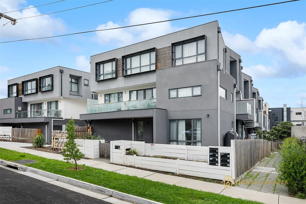 Boronia 4બેડરૂમ Contemporary Three-Level Living with Exceptional Convenience