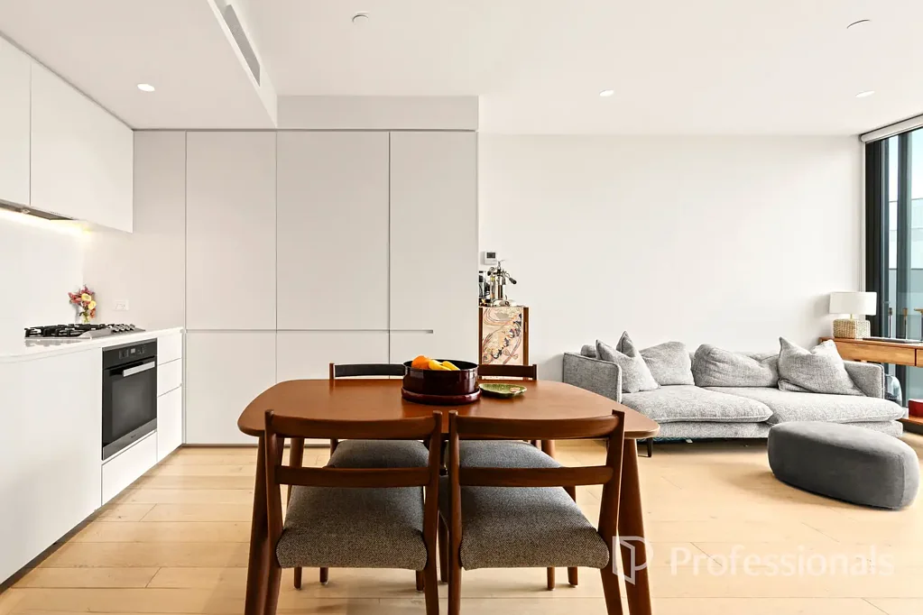 Armadale 3房 Armadale优越位置 三卧主卧带卫 城市天际线景 优质电器 双地下车位 学区房 近交通 娱乐设施齐全 CITY VIEWS IN PRESTIGIOUS ARMADALE