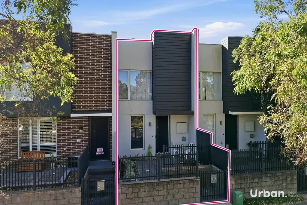 213 Jamboree Avenue, Denham Court, NSW 2565