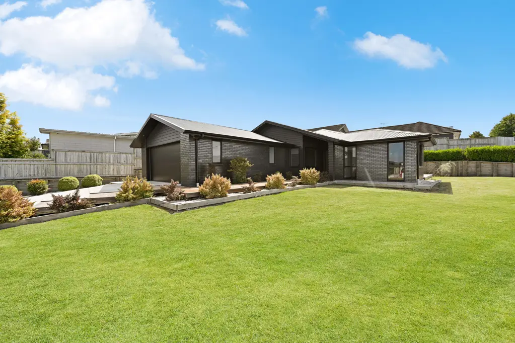 Rototuna 4 Bedroom Simply Stunning