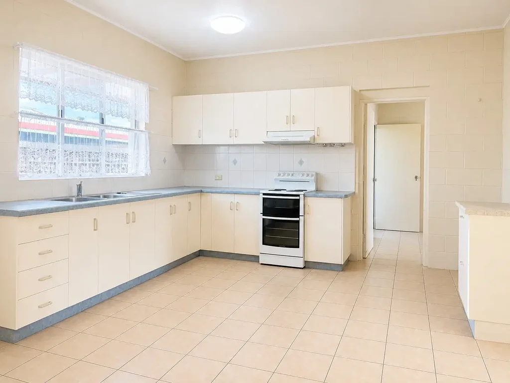 Convenient & Low Maintenance Living in a Great Location
