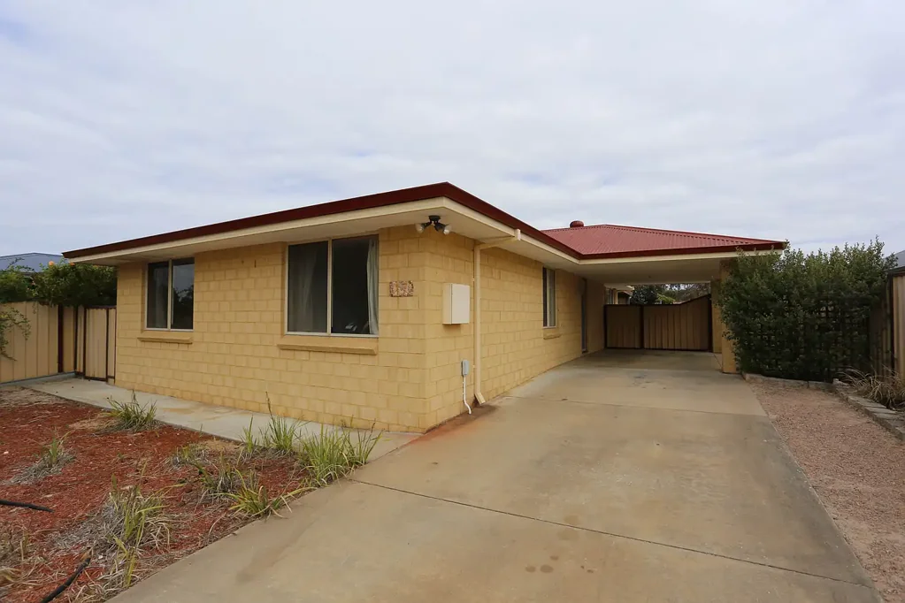 17 Princess Street, Pink Lake, WA 6450