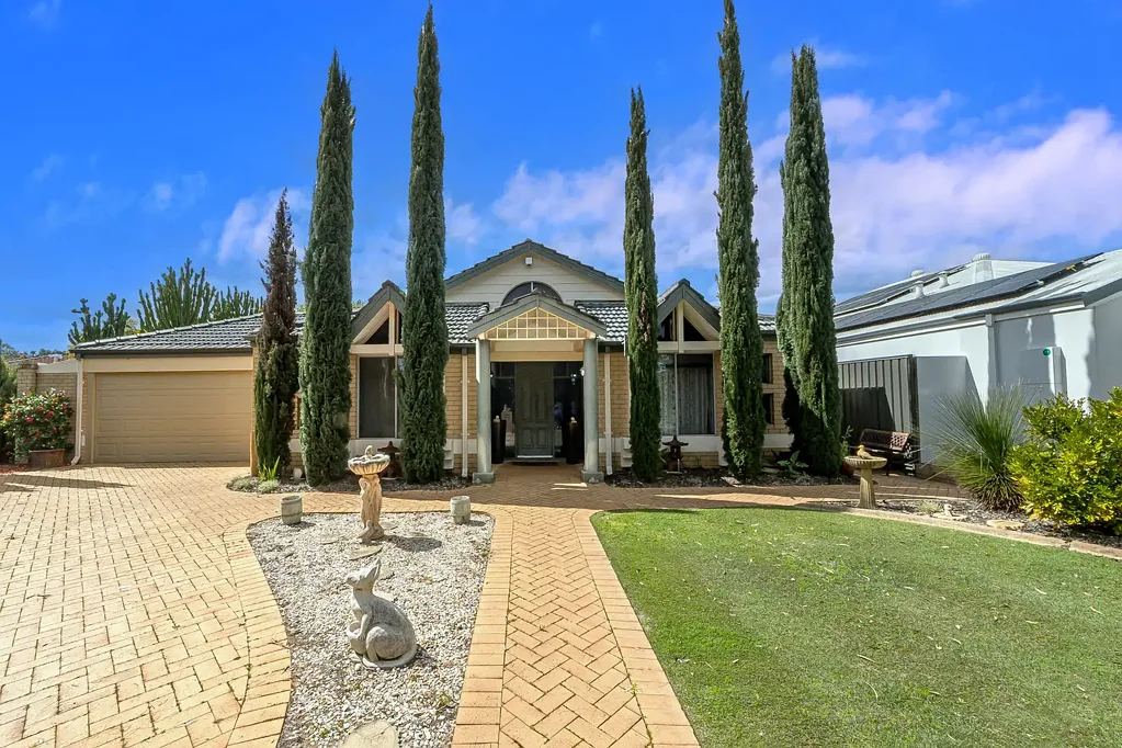 Canning Vale 4ਬੈੱਡਰੂਮ Spacious Family Home with Multiple Living Areas in Prime Canning Vale Location