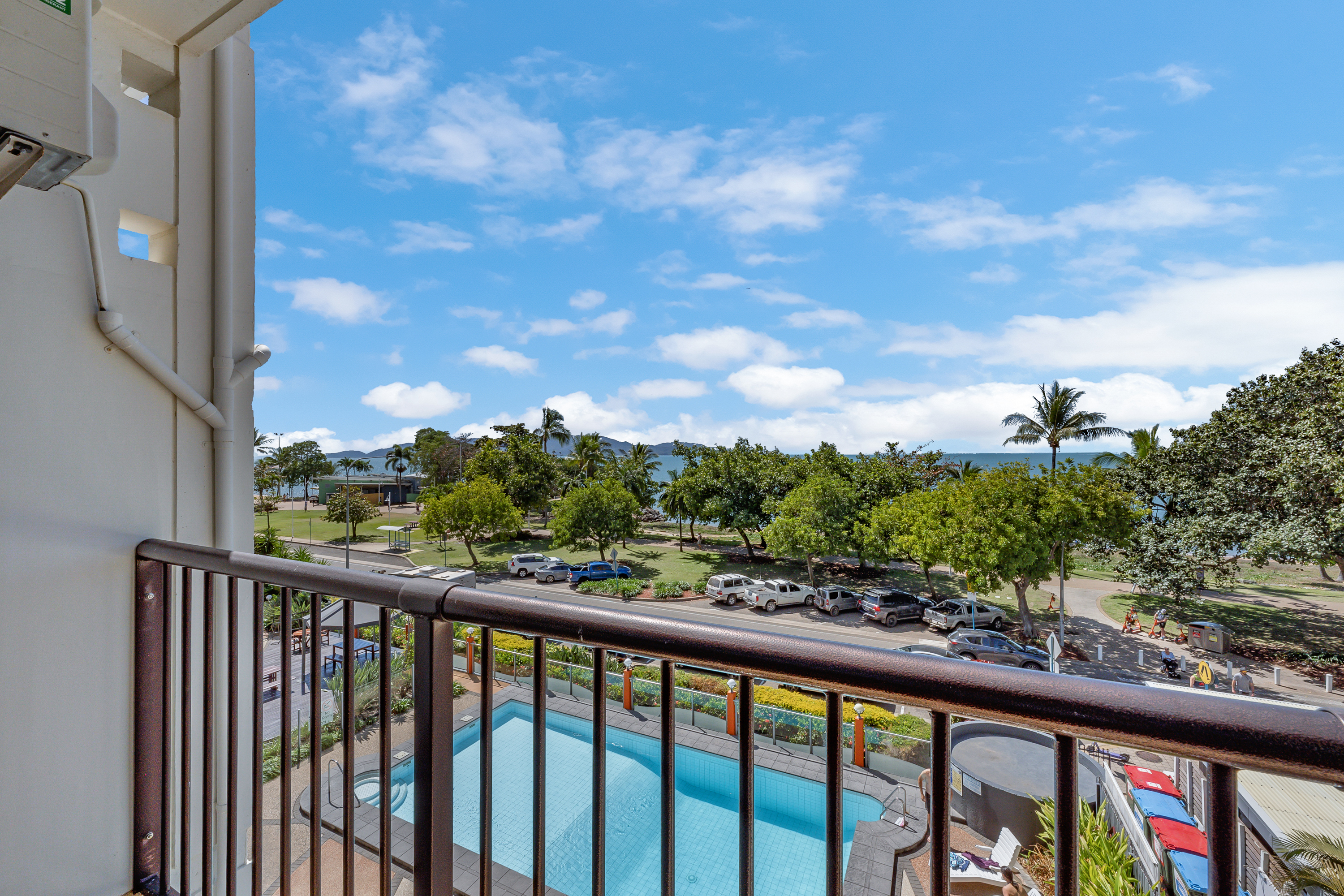 UNIT 212 75 THE STRAND, NORTH WARD QLD 4810, 0 rūma, 0 rūma horoi, Unit