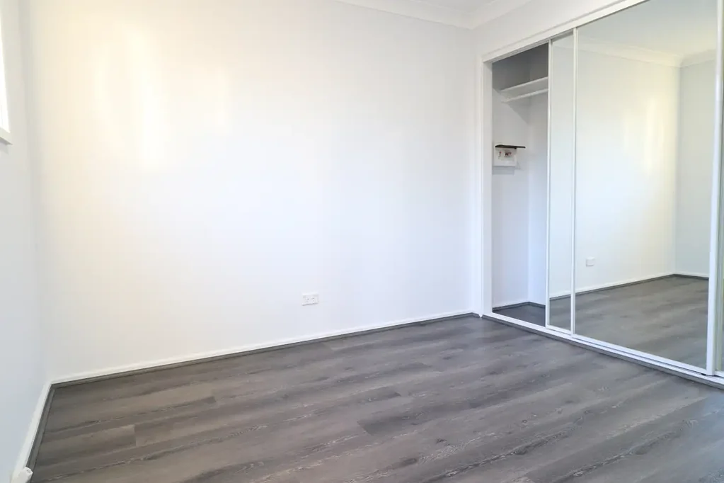 Neat and tidy granny flat with big back yard