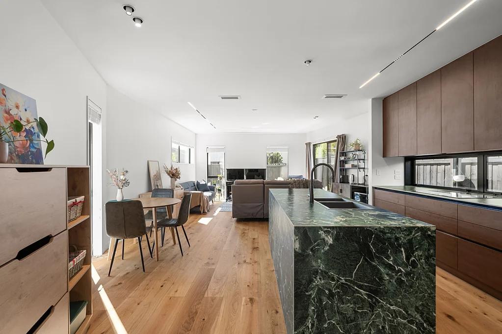 Halswell 4Kwarto Luxury with Heart - Relocating Vendors Say Sell