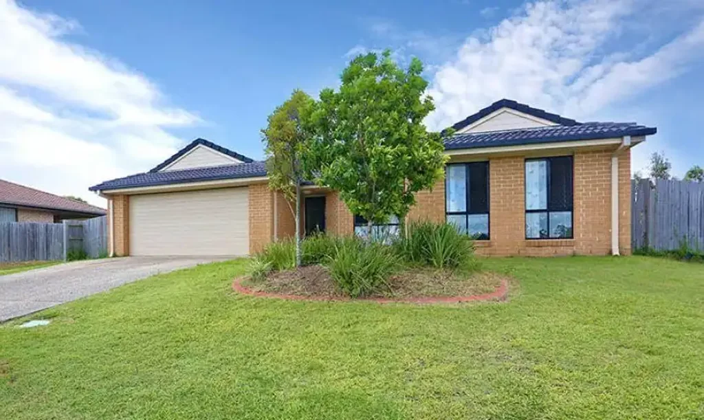 Quiet area! Lowset 4 bedroom home located in Morayfield!