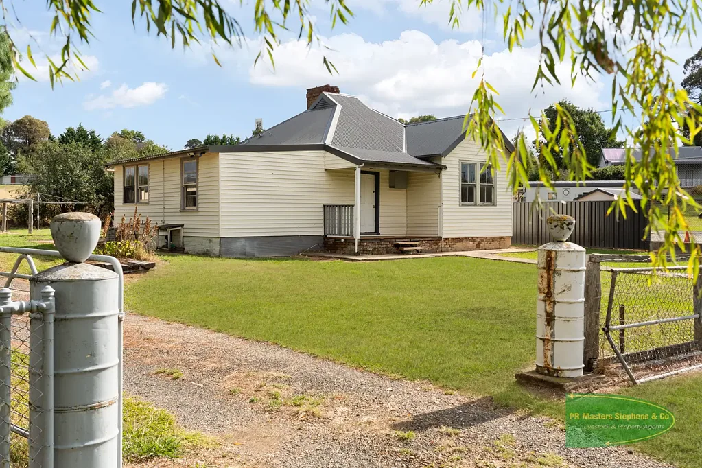 21 Crouch Street, Neville, NSW 2799