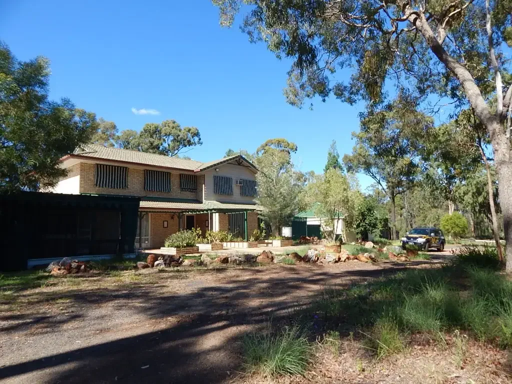 Forest Ridge 5房  TOTAL Rural Room to Move. 2 Storey Home. Pool, Shed on 10.9Ha,26.9 acres