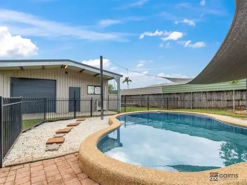 24 Bathurst Drive, Bentley Park, QLD 4869