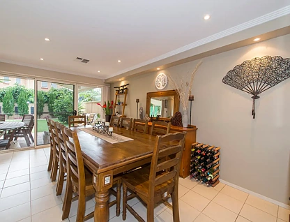 1/2 Willow Tree Avenue, Emu Plains, NSW 2750, 4 침실, 2 욕실, House