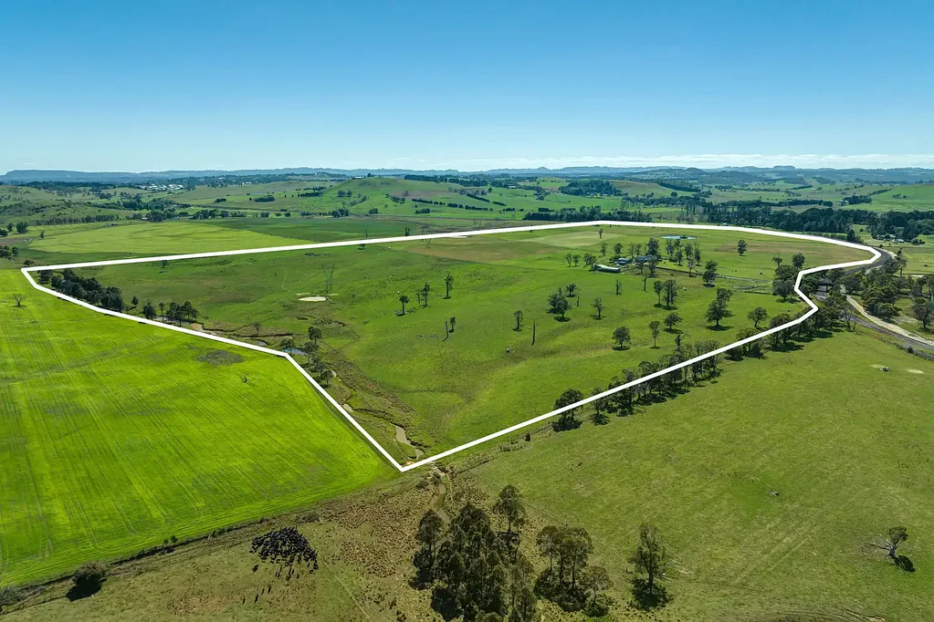 Exeter 5房  Where Craftsmanship Meets Country - A Master built Rural Estate on 118 Acres