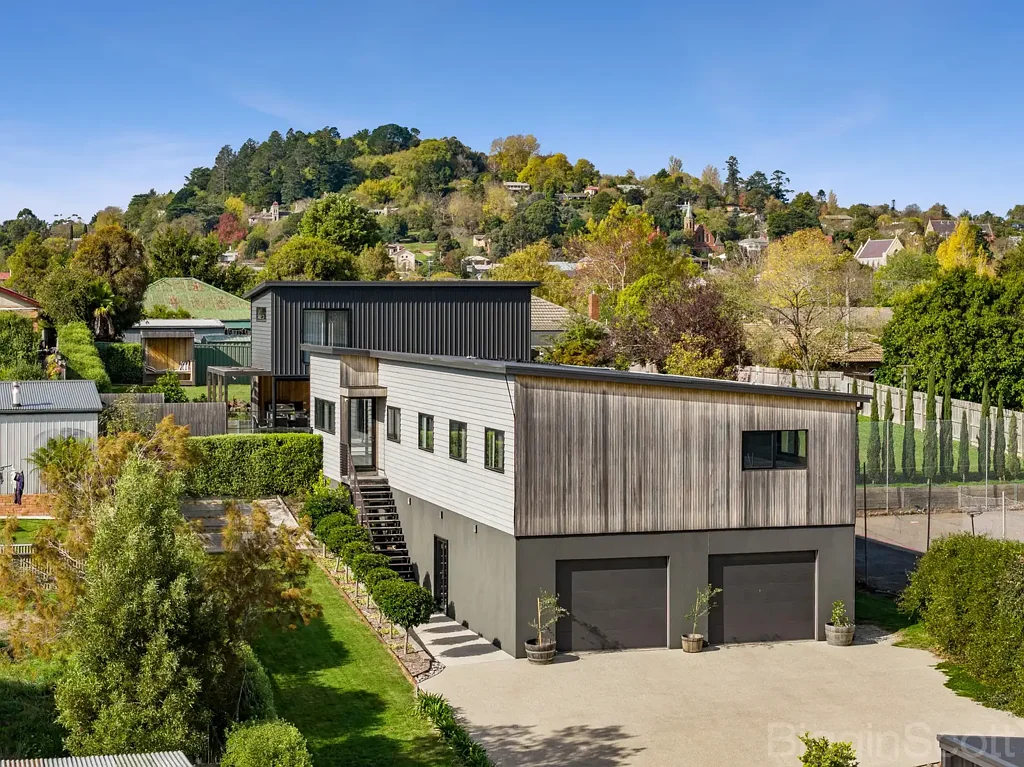 Daylesford 5 Bedroom Elevated Luxury Living with Boutique Guest Accommodation in the Heart of Daylesford