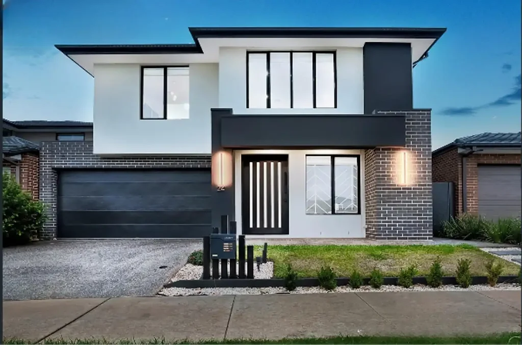 Luxury 5-Bedroom Family Home in Prime Bonnie Brook Location