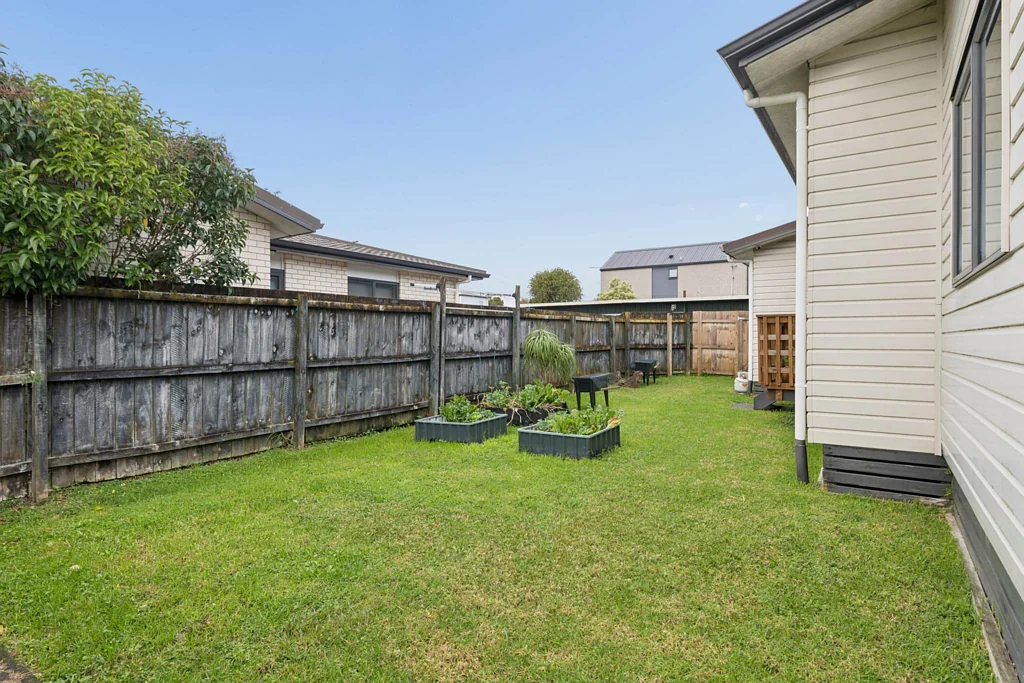 Manurewa 3कमरा Comfort, Convenience and Standalone Living