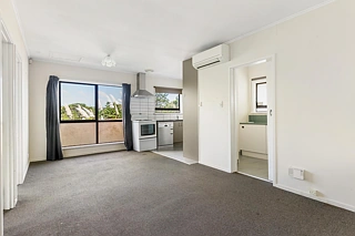 2/42 Kempthorne Crescent, Mission Bay, Auckland City
