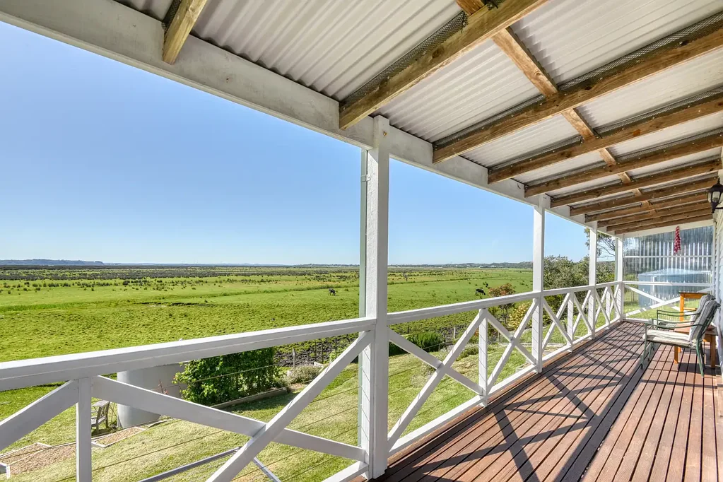 Venus Bay 3 Bedroom EVERY DAY IS DIFFERENT !
