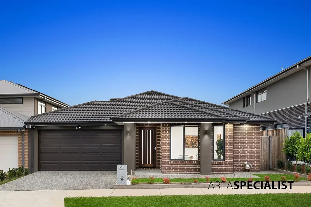 43 Taranaki Circuit, Clyde North, VIC 3978