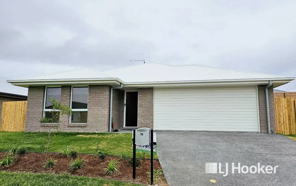 19 Darling Circuit, Plainland, QLD 4341