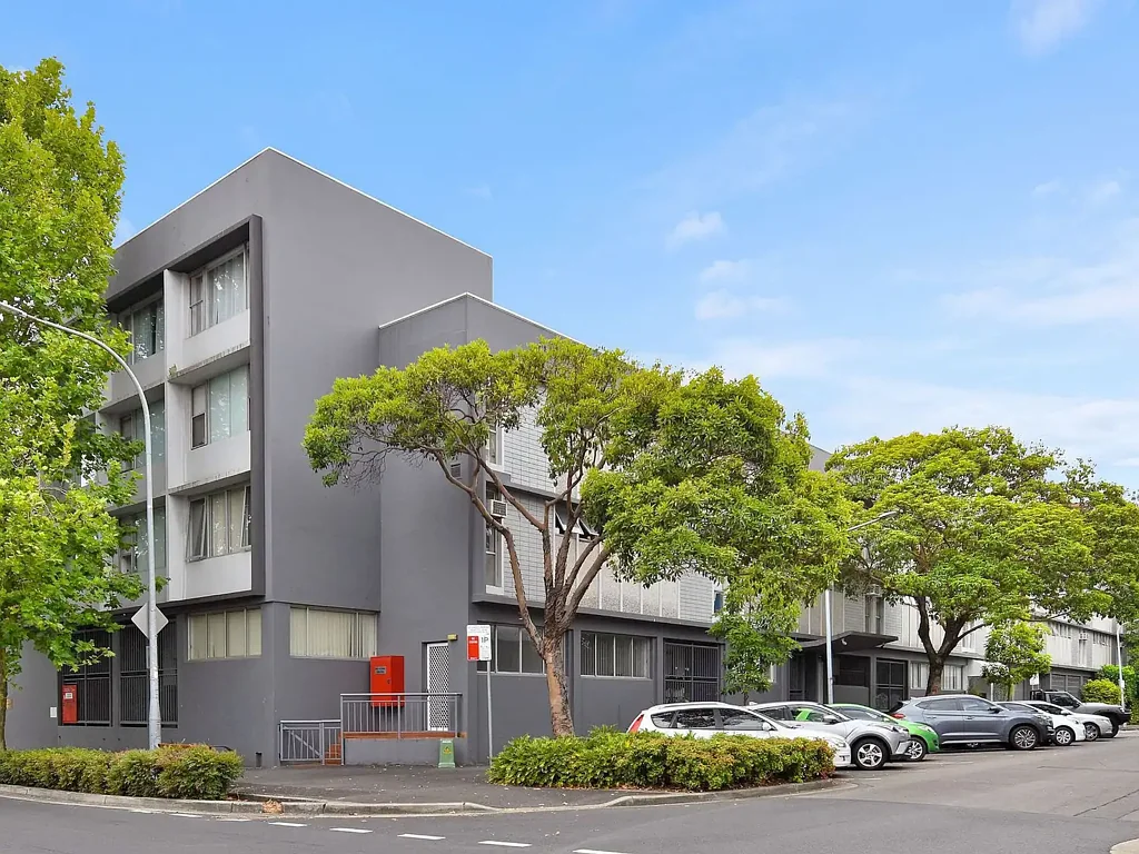 Woolloomooloo Peaceful Studio Apartment with Secure Parking Moments from the Harbour