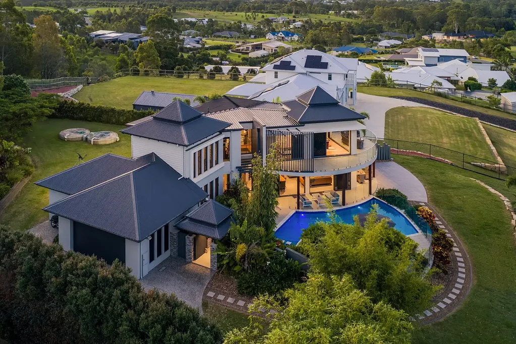 Kingsholme 5房  Architectural Brilliance Meets Hinterland Serenity in This Prestigious Residence