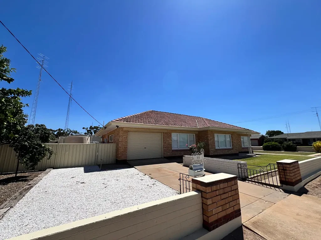 Kadina 3침실 Renovated Character Home on Ideal Corner Allotment!