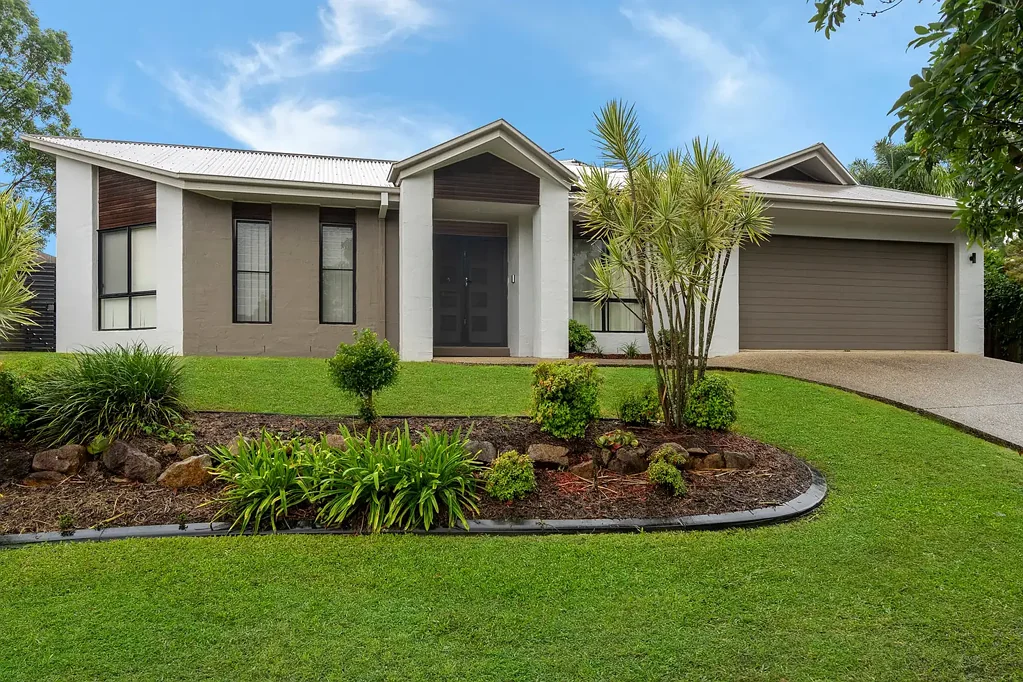 Redland Bay 4ਬੈੱਡਰੂਮ Executive Living in a Peaceful Pocket
