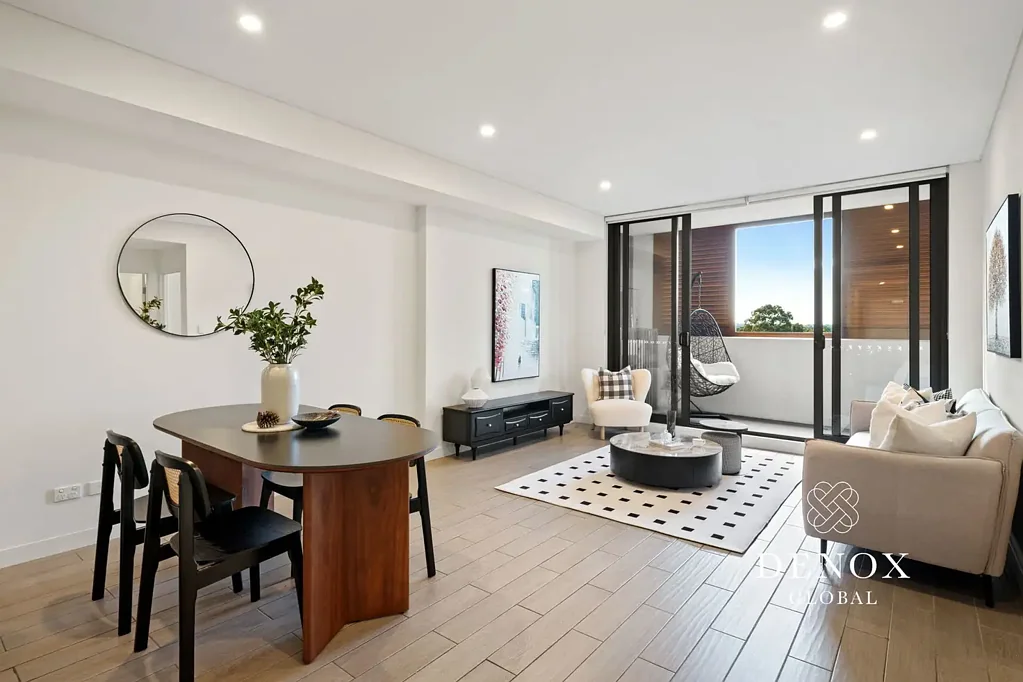 Gladesville 2房 朝东两卧室公寓，位于5楼，可欣赏区域和城市天际线景观，地处 Gladesville 中心！ East Facing Two Bedroom On Level 5 With District & City Skyline Views, In The Heart Of Gladesville!