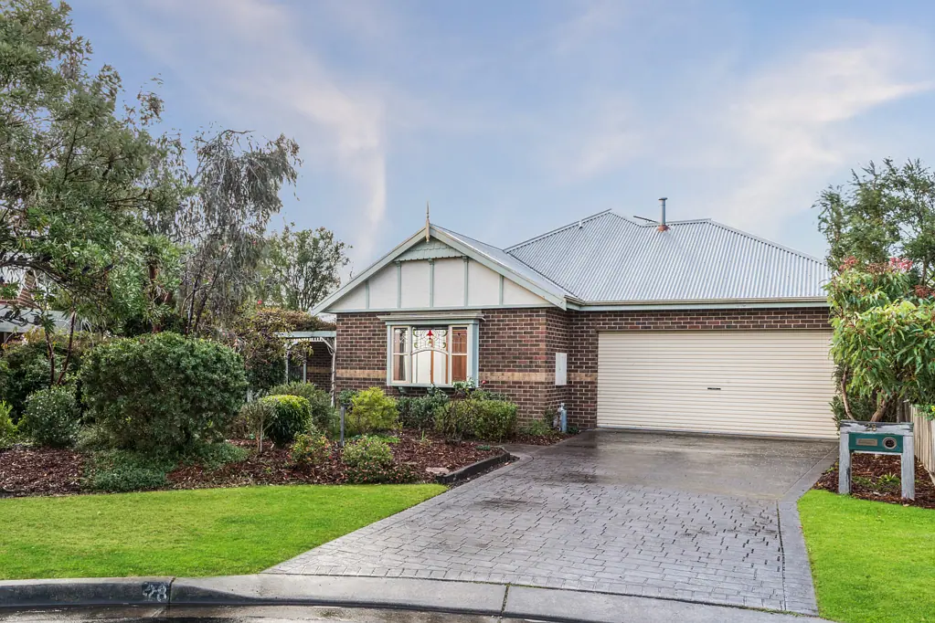 28 Banksia Place, Grovedale, VIC 3216