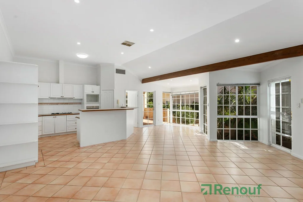 Beach Side Family Home in One of Cottesloes Finest Streets