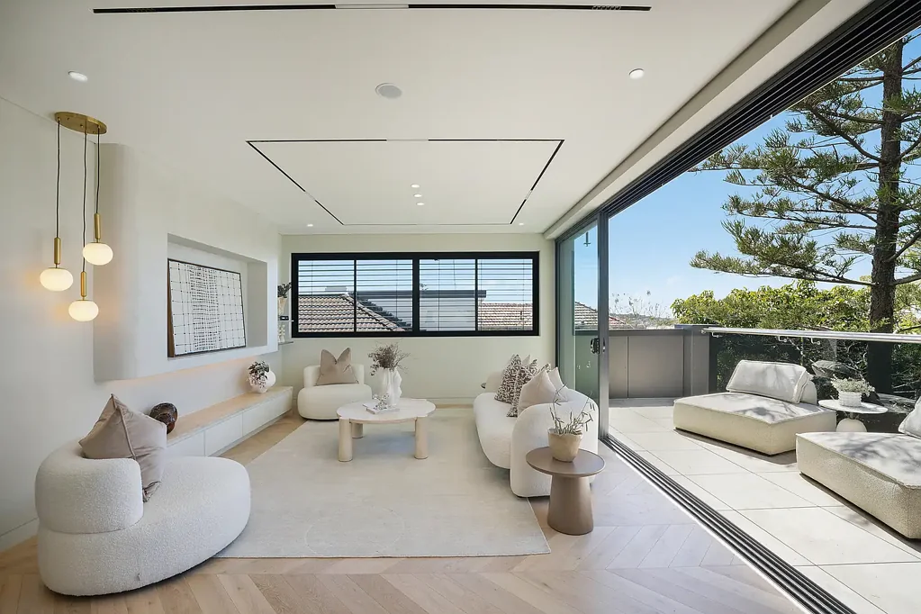 Bellevue Hill 3房 Bellevue Hill奢华顶层 顶层三套MHN设计 意大利大理石厨房 Miele电器 树梢景观 定制Travertine饰面 Brand New Designer Apartment at the Height of Bellevue Hill Luxury