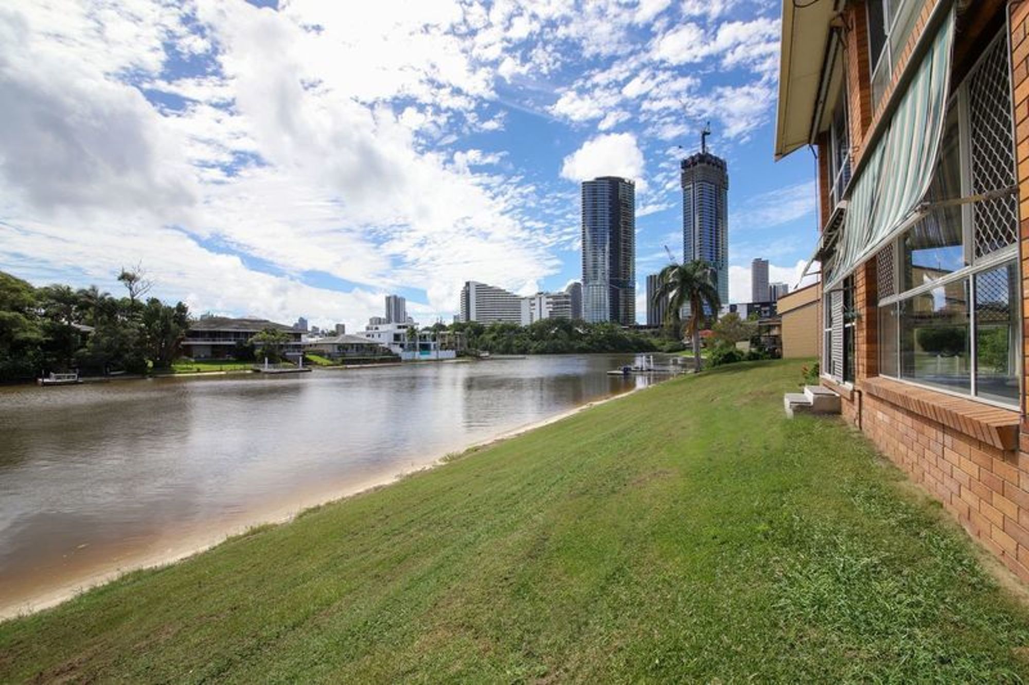 UNIT 1 25-27 HOOKER BVD, BROADBEACH WATERS QLD 4218, 0部屋, 0バスルーム, Unit